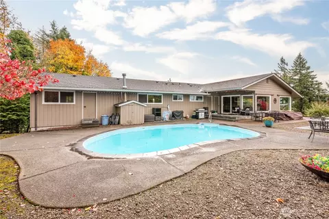 Exterior - 8 Tree Top Rd, Longview, WA 98632 photo 4 of 6