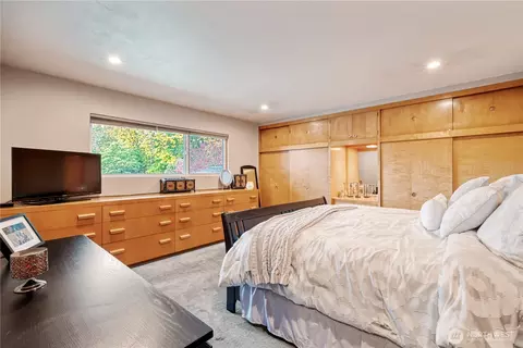 Bedroom - 8 Tree Top Rd, Longview, WA 98632 photo 1 of 6