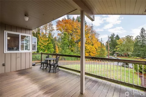 Exterior - 8 Tree Top Rd, Longview, WA 98632 photo 5 of 6