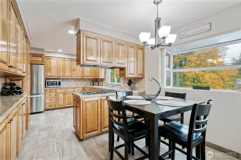 Kitchen - 8 Tree Top Rd, Longview, WA 98632 photo 1 of 4