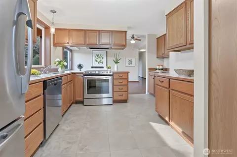 Kitchen - 24004 10th Pl W, Bothell, WA 98021 photo 1 of 4