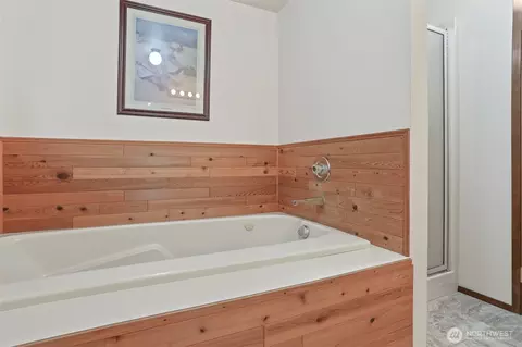 Bath - 24004 10th Pl W, Bothell, WA 98021 photo 2 of 3