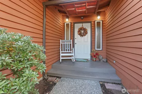 Exterior - 24004 10th Pl W, Bothell, WA 98021 photo 5 of 10