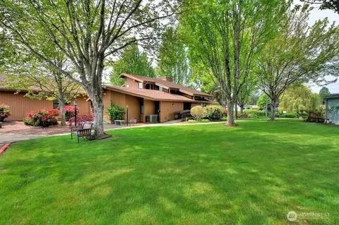 Exterior - 24004 10th Pl W, Bothell, WA 98021 photo 10 of 10