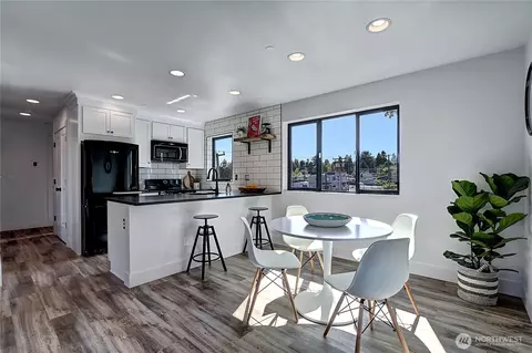 Dining - 1126 N 90th St, Seattle, WA 98103 photo 1 of 2