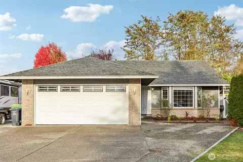 8219 48th Dr NE, Marysville, WA 98270
