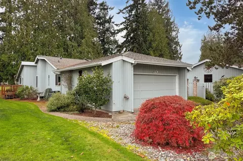 137 Hilltop Dr #A, Sequim, WA 98382