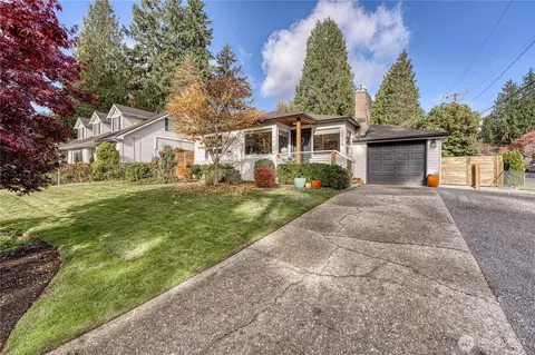 10536 NE 189th St, Bothell, WA 98011