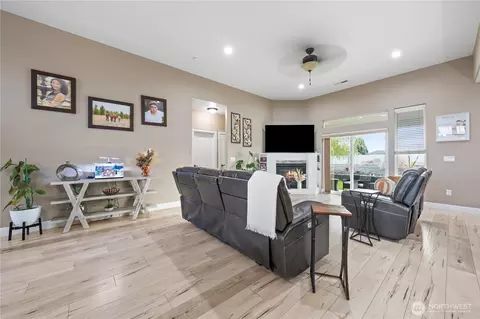 1830 E Madera St, Othello, WA 99344 photo 6
