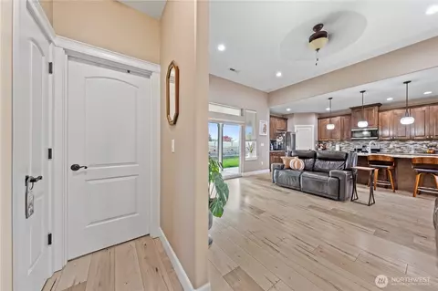 1830 E Madera St, Othello, WA 99344 photo 4