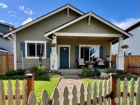 61 E Sullivan St, Allyn, WA 98524