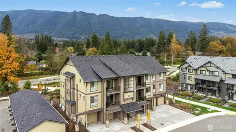 1845 SE 12th Pl #H-204, North Bend, WA 98045