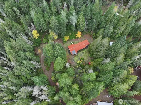 292 NE Kissin Tree Ln, Tahuya, WA 98588