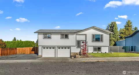 1571 3rd St SE, East Wenatchee, WA 98802
