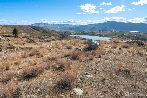 469 Glory View Ln, Manson, WA 98831