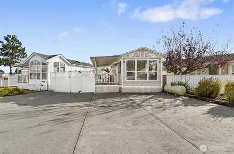 7704 Birch Bay Dr #1211, Blaine, WA 98230