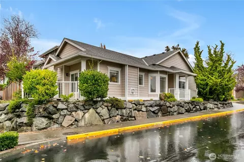 10700 SE 260th St #D101, Kent, WA 98030