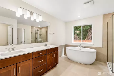 Bath - 24323 13th Ave SE #CR20, Bothell, WA 98021 photo 3 of 5