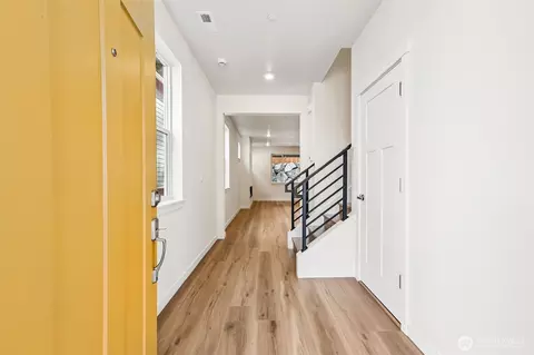 Entry Way - 24323 13th Ave SE #CR20, Bothell, WA 98021 photo 1 of 2