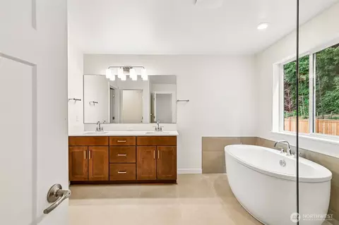 Bath - 24323 13th Ave SE #CR20, Bothell, WA 98021 photo 2 of 5