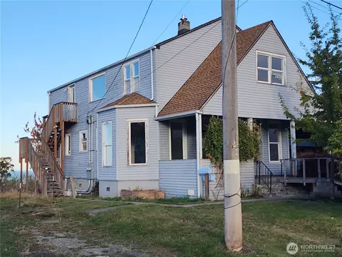 719 Caroline St, Port Angeles, WA 98362