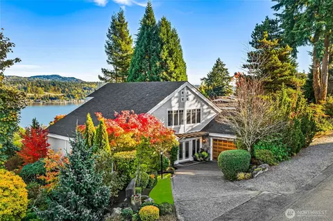 4222 Shoreclub Dr, Mercer Island, WA 98040