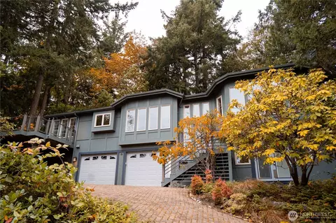 266 Quillyute Pl, La Conner, WA 98257