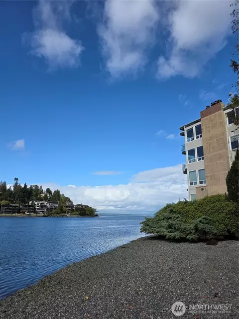 5701 Seaview Ave NW #301, Seattle, WA 98107