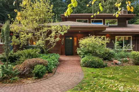 27407 94th Ave SW, Vashon, WA 98070