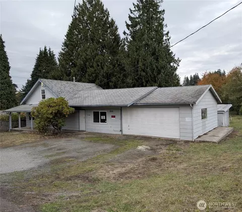 2111 5th St SW, Puyallup, WA 98371