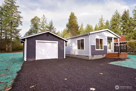 50 E Lookout Ct, Grapeview, WA 98546 photo 2