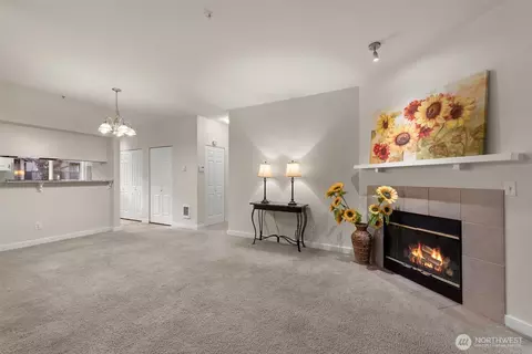 Living - 18930 Bothell Everett Hwy #D203, Bothell, WA 98012 photo 2 of 4