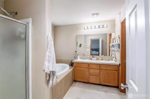 Bath - 19203 76th Ave E, Spanaway, WA 98387 photo 2 of 3