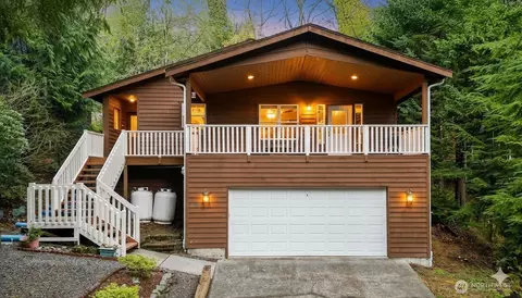 30 Lost Lake Ln, Bellingham, WA 98229