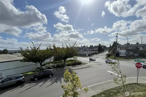 1422 Chestnut St, Everett, WA 98201 photo 5