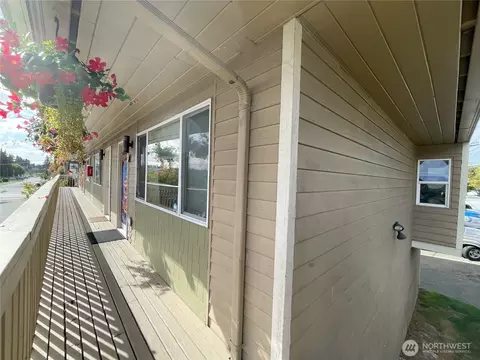 1422 Chestnut St, Everett, WA 98201 photo 4