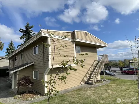 1422 Chestnut St, Everett, WA 98201 photo 2