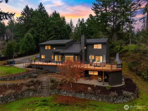 918 Lummi Dr, Fox Island, WA 98333