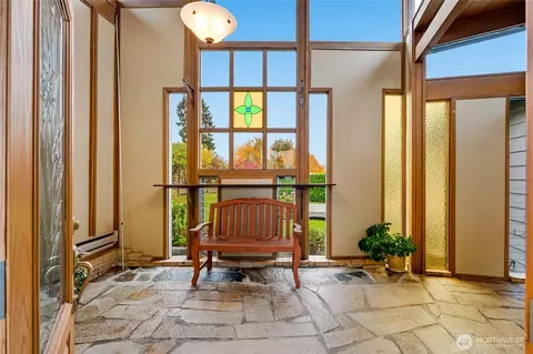 Entry Way - 5010 33rd Ave W, Everett, WA 98203 photo 1 of 1