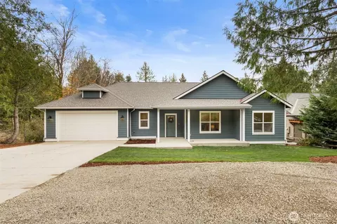 381 Rainier Ln, Port Ludlow, WA 98365