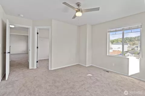Bedroom - 1105 Sigafoos Ave NW, Orting, WA 98360 photo 5 of 8