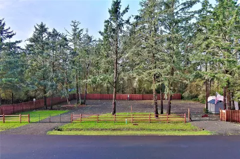 1013 Discovery Ave SE, Ocean Shores, WA 98569