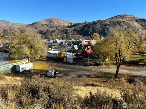 136 Johnson St, Twisp, WA 98856