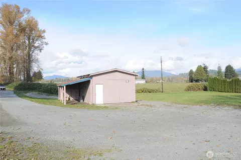 9181 Belleville Rd, Burlington, WA 98233