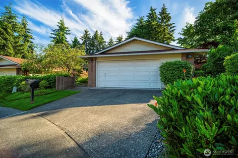 24827 9th Pl S, Des Moines, WA 98198