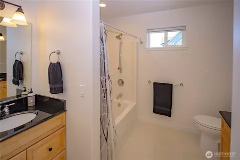 Bath - 151 Quail Meadows Dr, Sequim, WA 98382 photo 4 of 4