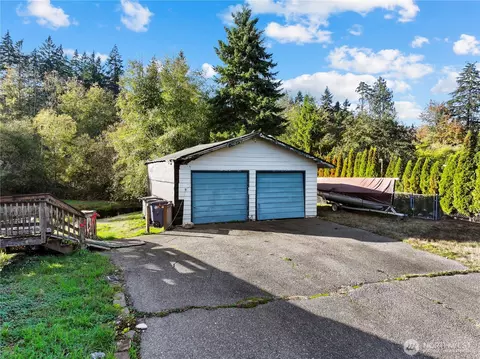 Exterior - 23032 7th Ave SE, Bothell, WA 98021 photo 3 of 6