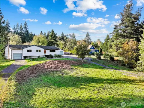 Exterior - 23032 7th Ave SE, Bothell, WA 98021 photo 5 of 6