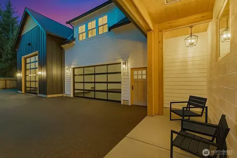 137 E Cedar Dr, Lynden, WA 98264
