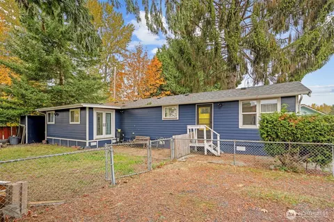 1645 S 272nd St #13, Federal Way, WA 98003